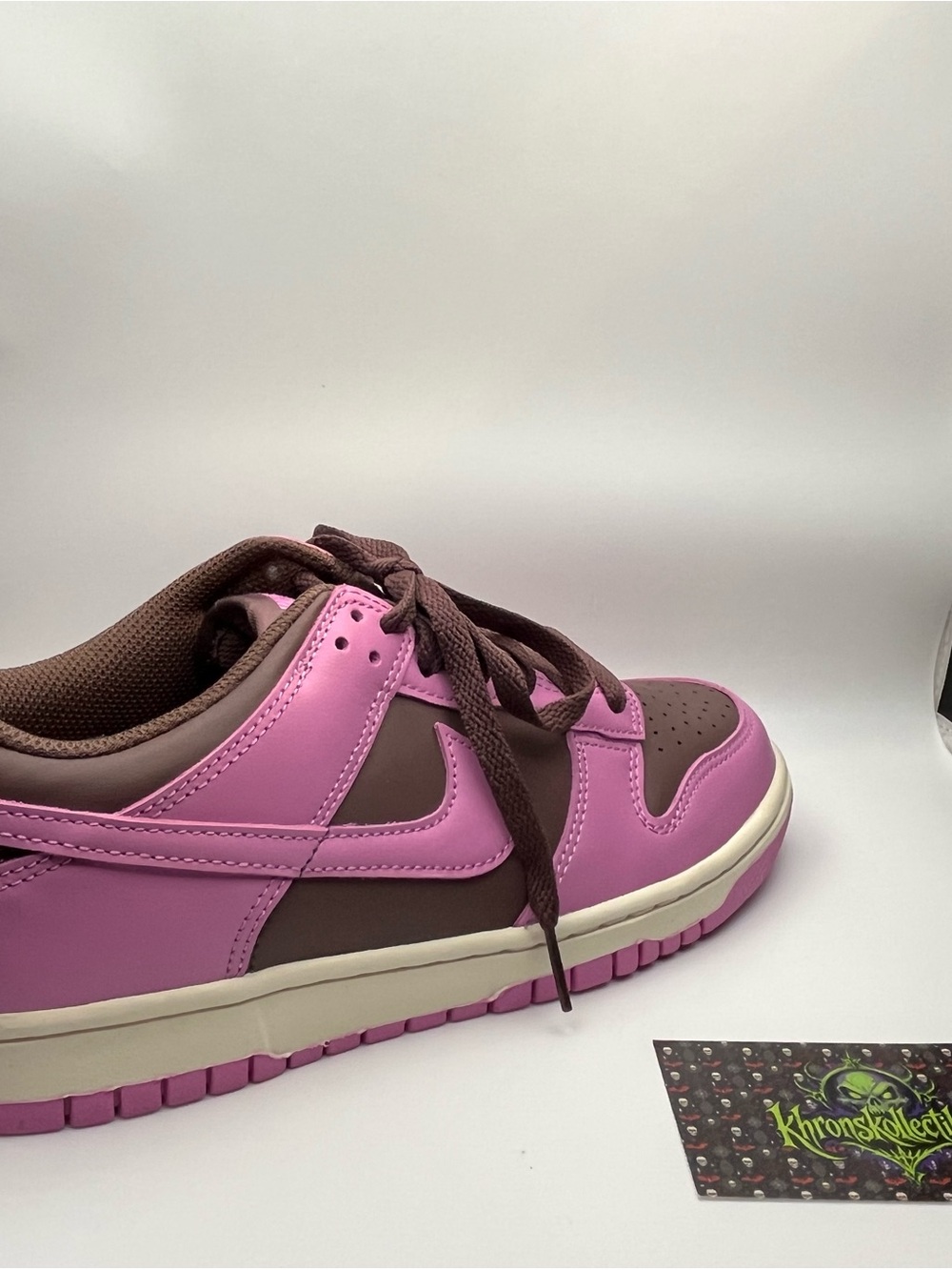 Nike Dunk Low (GS) Pink/Brown Leather Low Top Lace-Up Sneakers 7Y FB9107-600